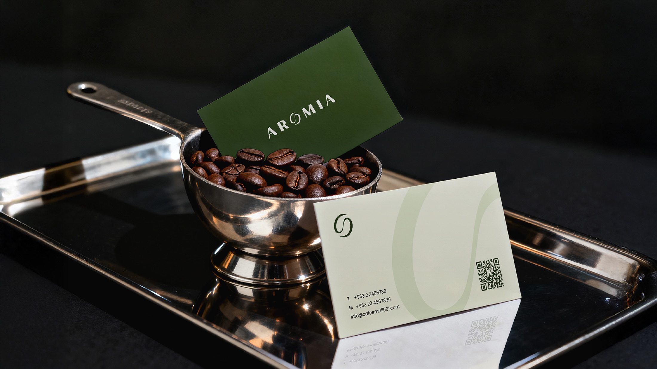 Aromia Café: printed card — Portfolio visual / Scarlet Royal